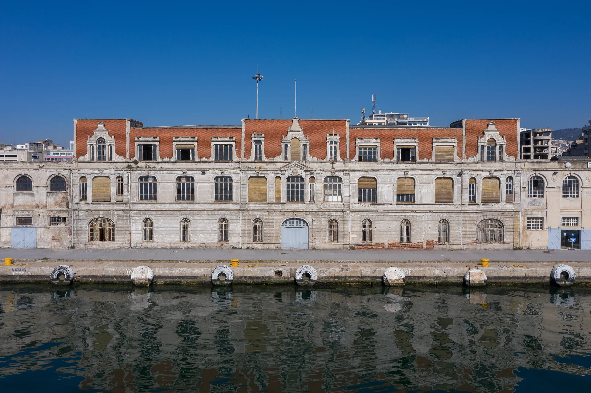 Θεσσαλονίκη, ποιήματα, Ντίνος Χριστιανόπουλος, Ζωή Καρέλλη, Μανόλης Αναγνωστάκης, Γιώργος Βαφόπουλος, Γιώργος Ιωάννου, Γιώργος Θέμελης, Μάρκος Μέσκος, Νίκος Γαβριήλ Πεντζίκης, Νίκος-Αλέξης Ασλάνογλου, Αλέξης Τραϊανός