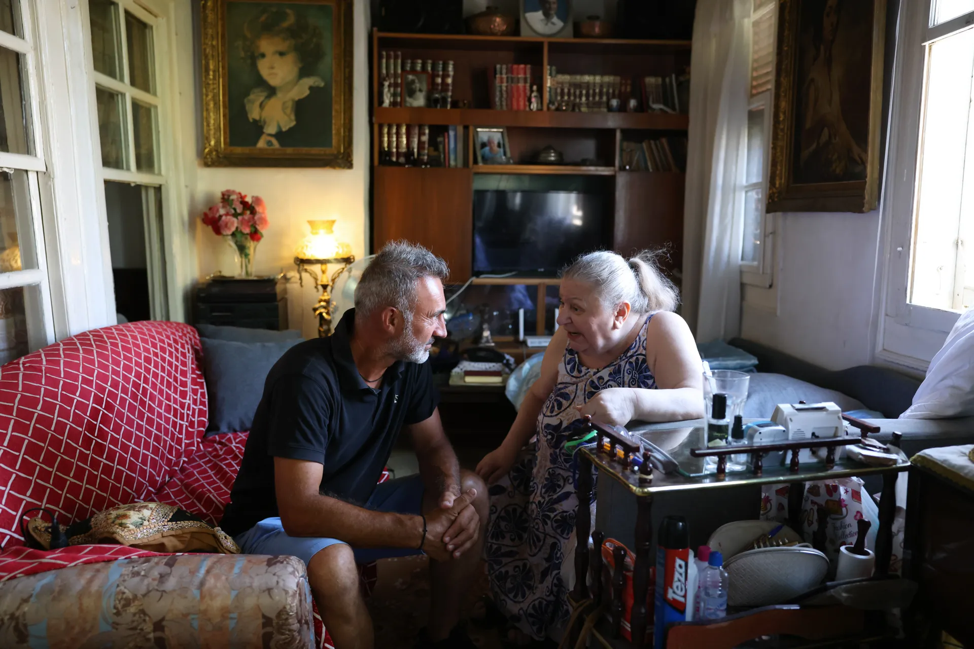 «Καμιά φορά οι ξένοι σού φέρονται καλύτερα από τους δικούς σου»